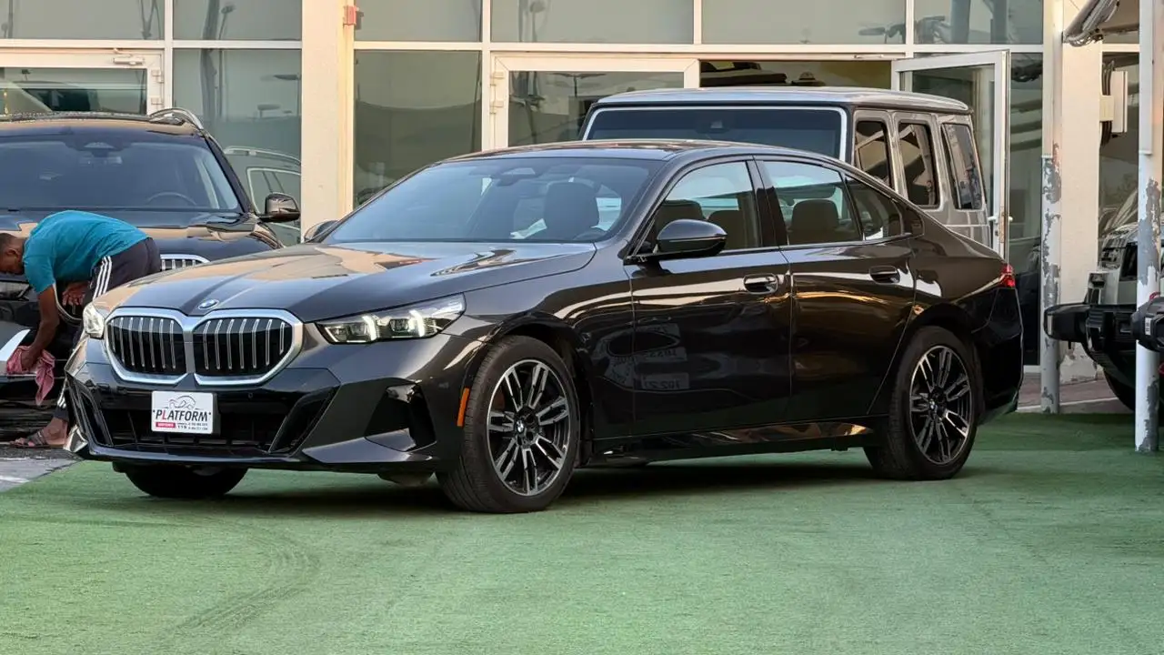 BMW i5 2024