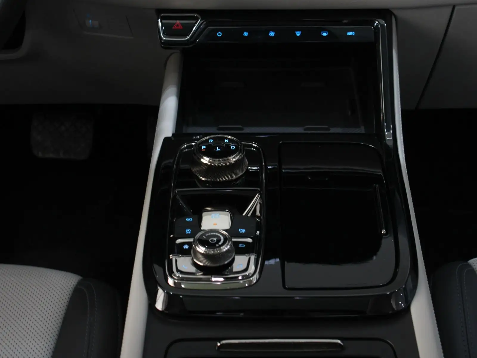 فورد تيريتوري 2024