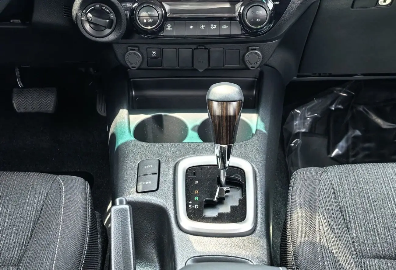 Toyota Hilux 2025 2.7L