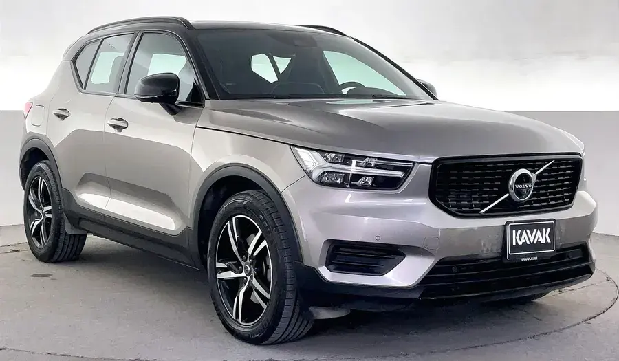 Volvo XC40 2022 2T