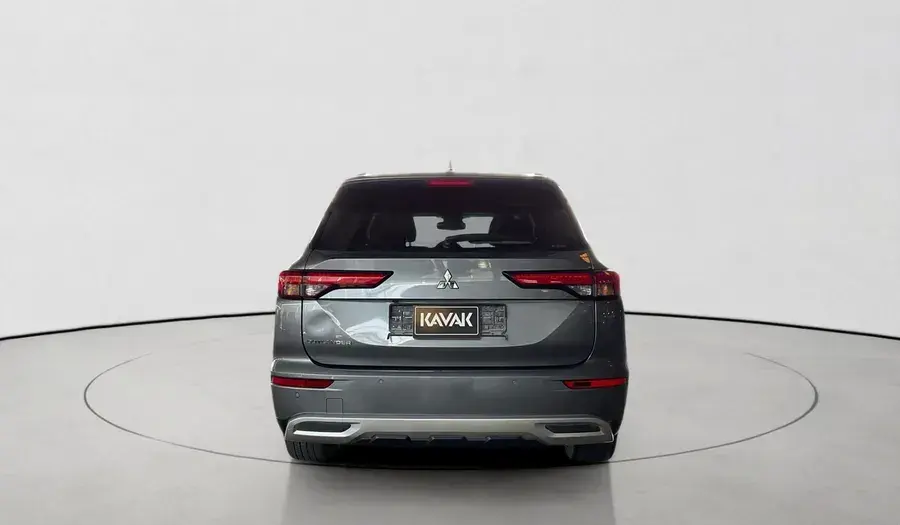 Mitsubishi Outlander 2024