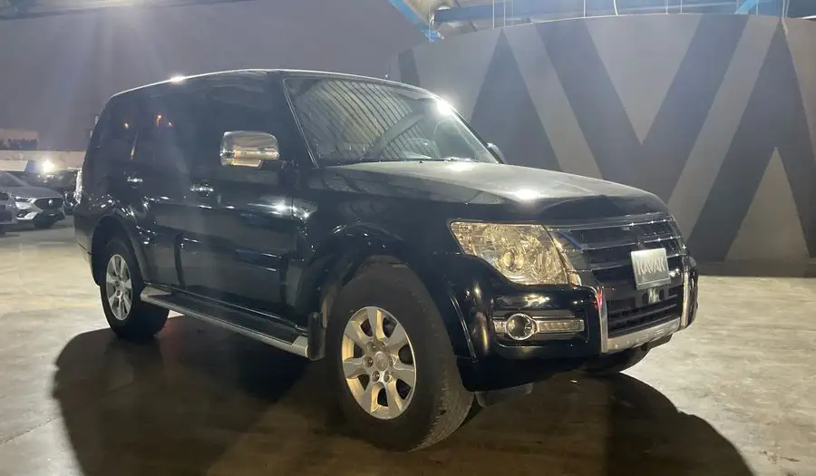 Mitsubishi Pajero 2016