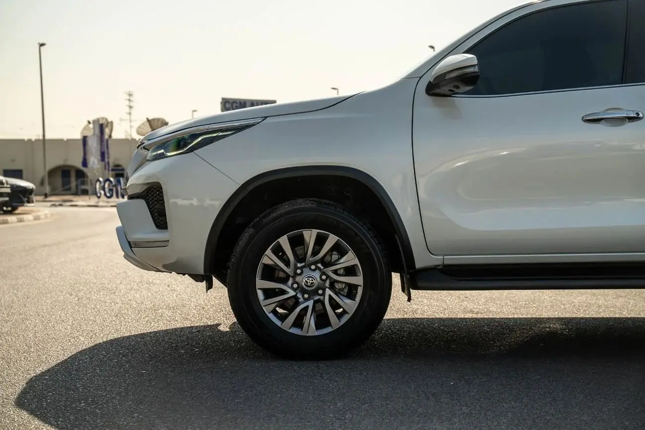 Toyota Fortuner 2024 4L