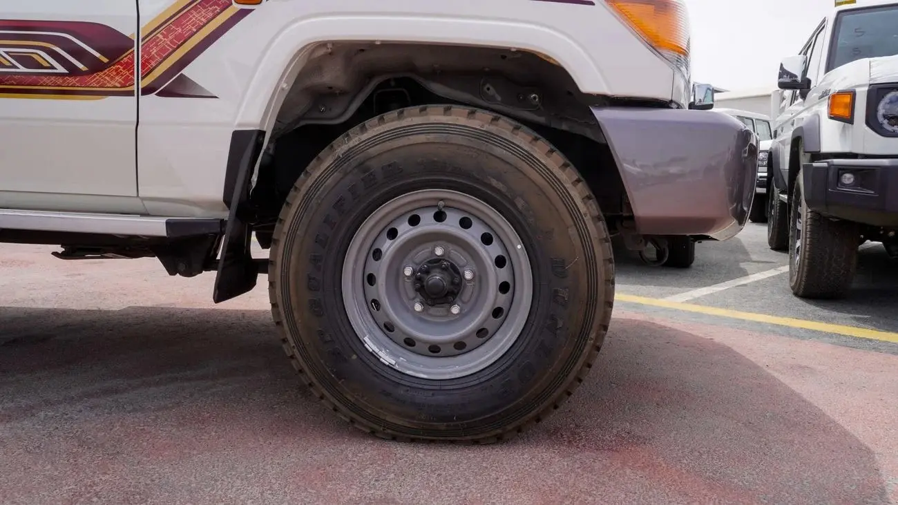 Toyota Land Cruiser Pick Up 2023 4L