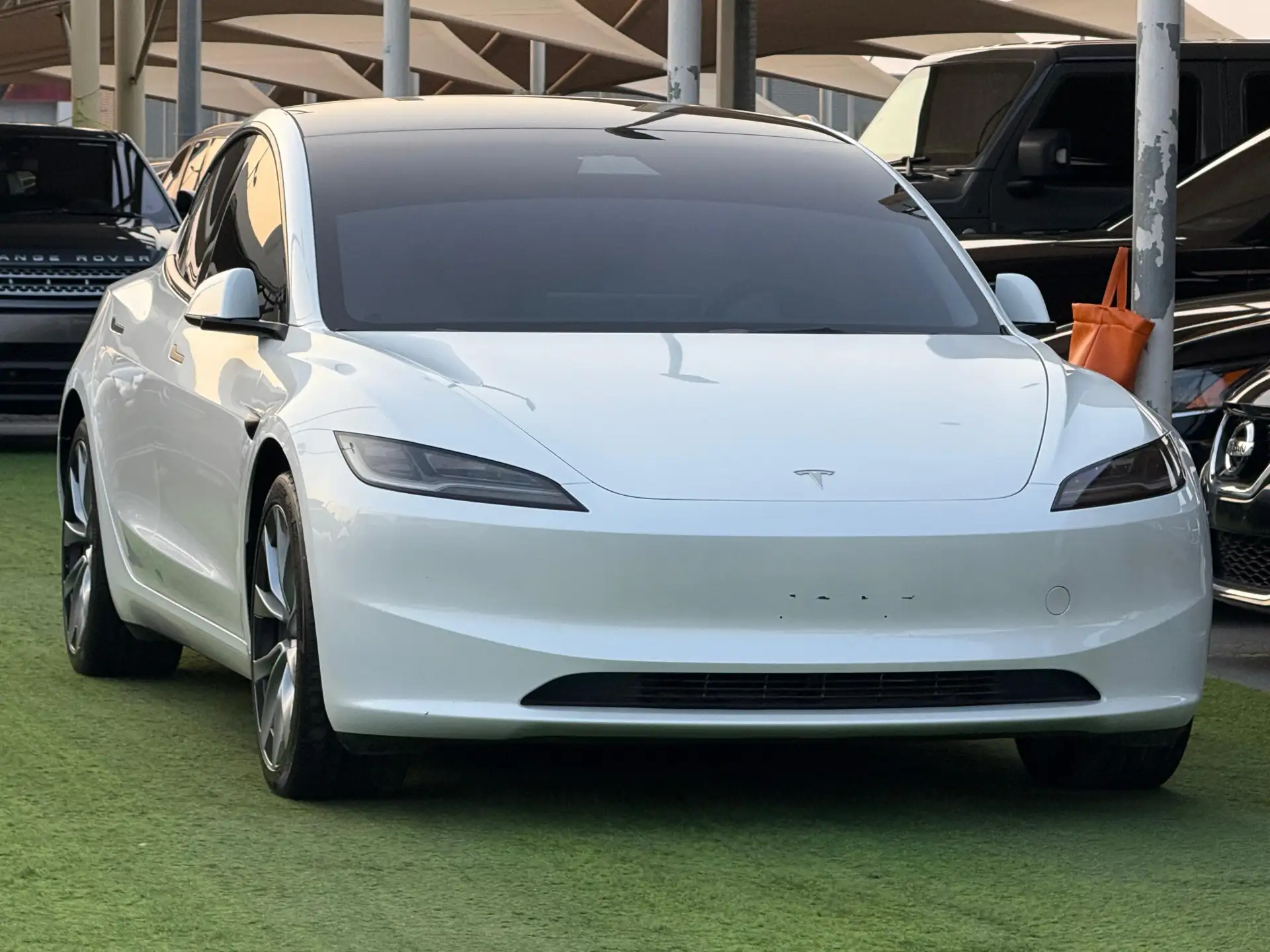 Tesla Model 3 2024