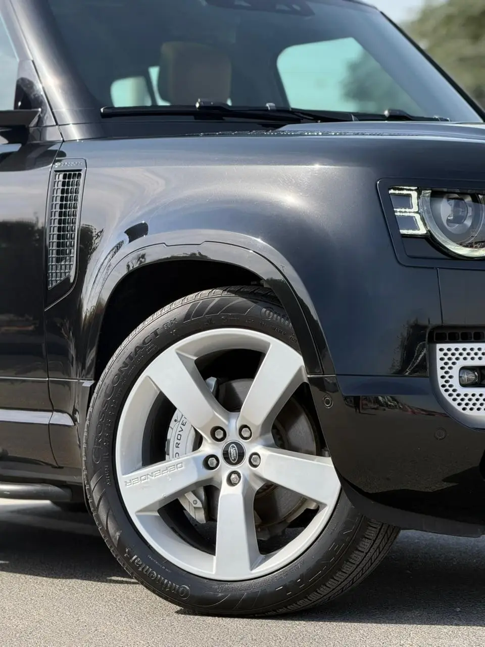 Land Rover Defender 2023 3L