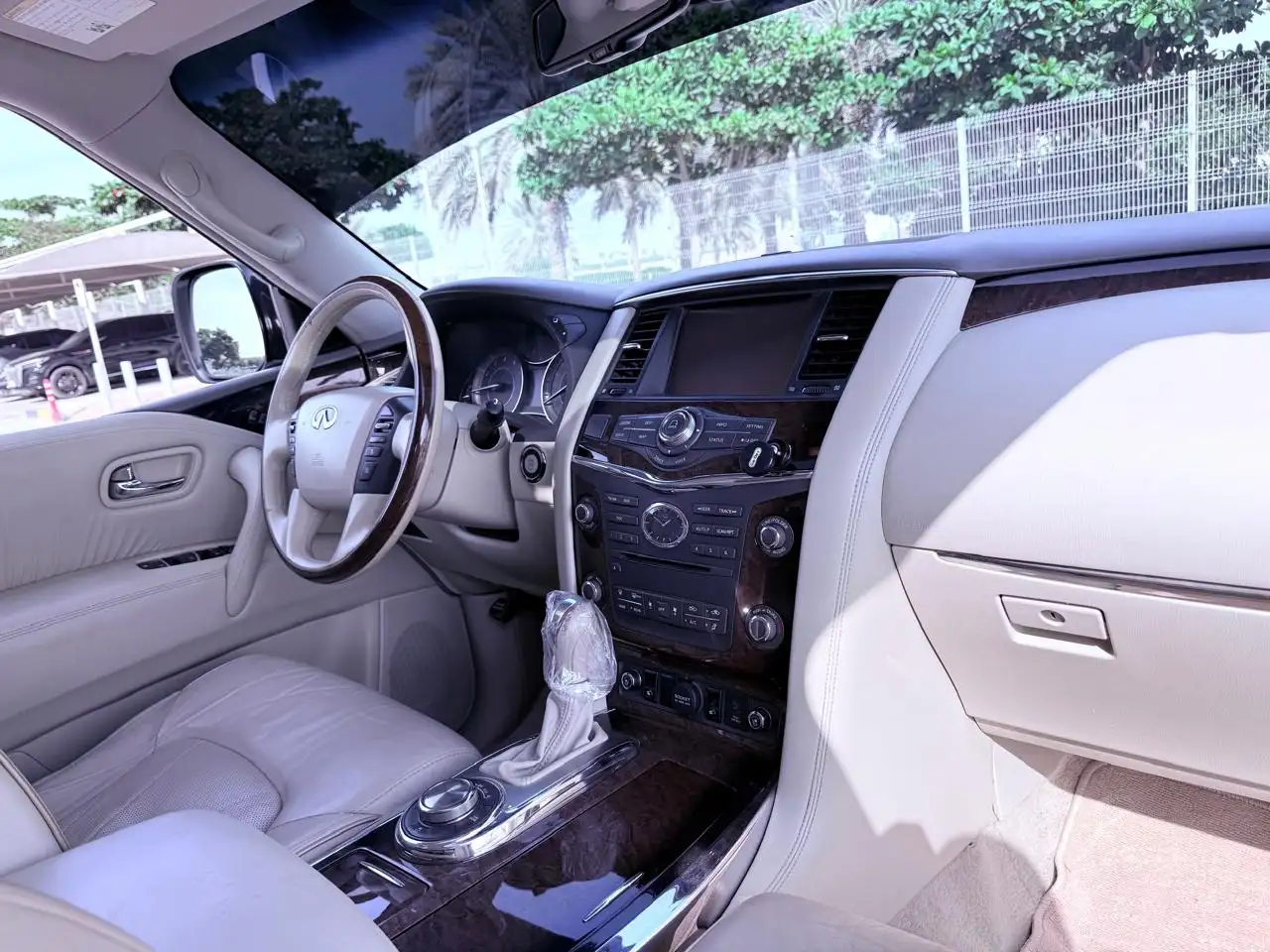 إنفينيتي QX80 2014