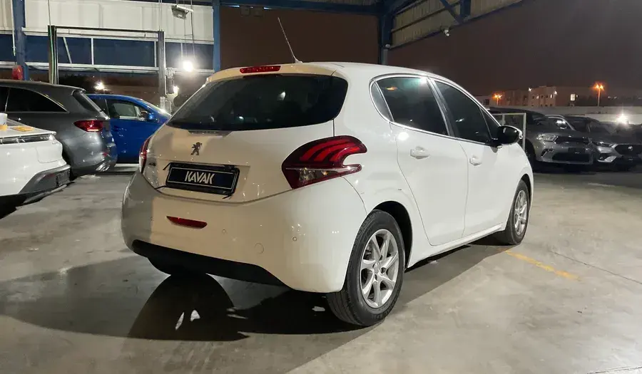 بيجو 208 2019 1.6L