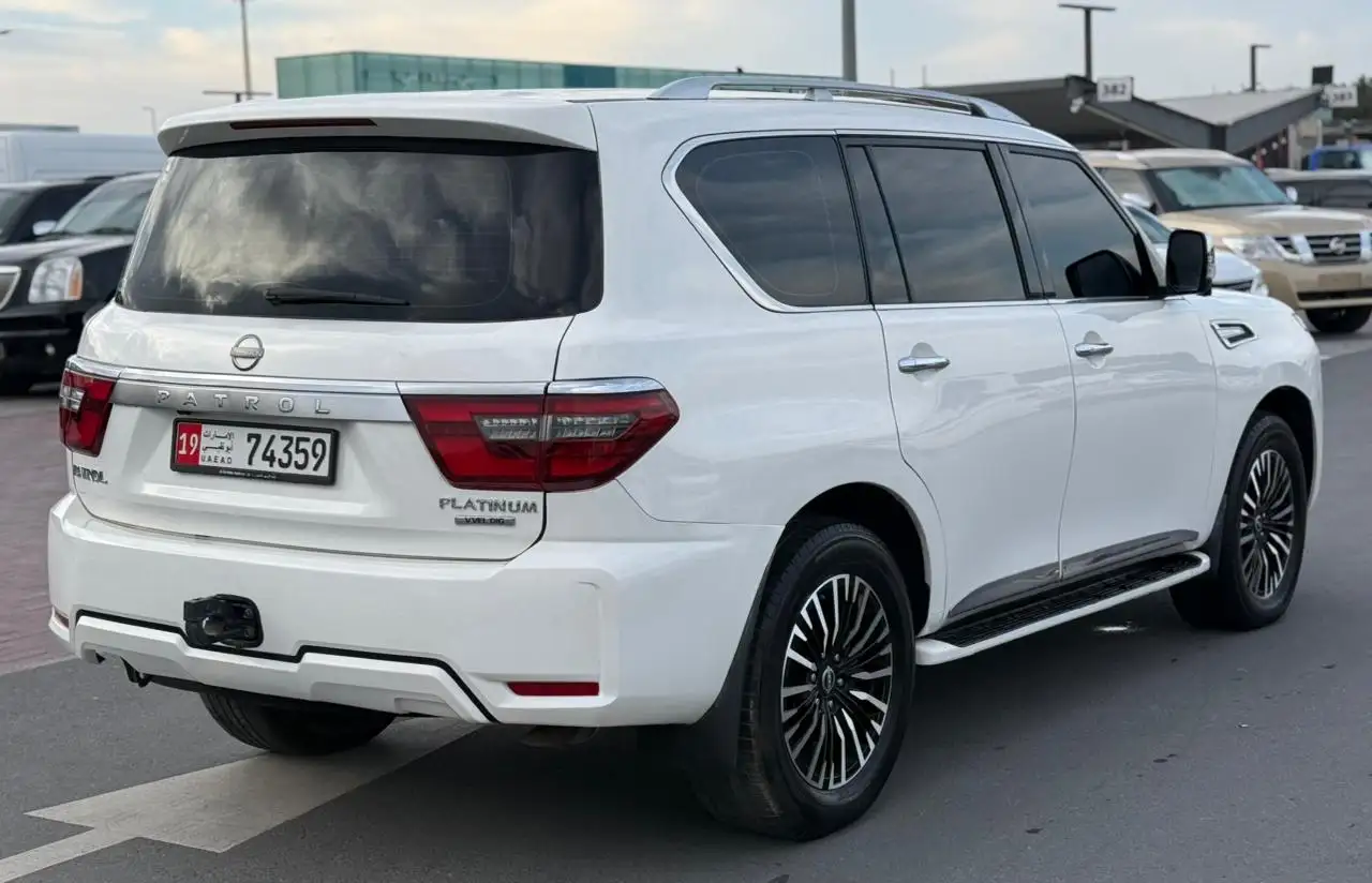 Nissan Patrol 2015 5.6L
