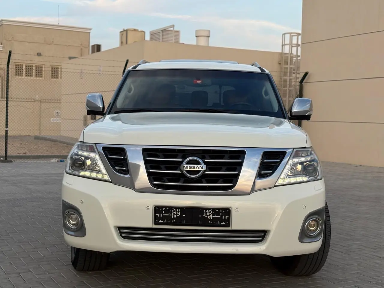 Nissan Patrol 2016 5.6L