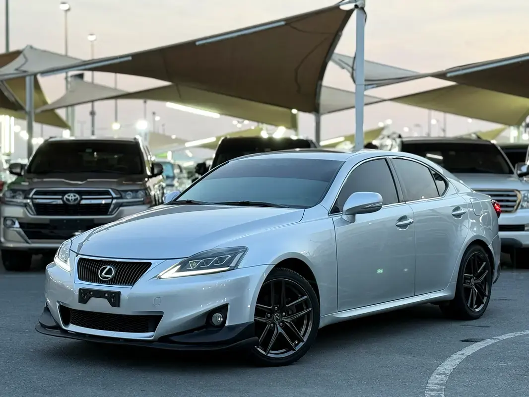 Lexus IS 2012 2.5L