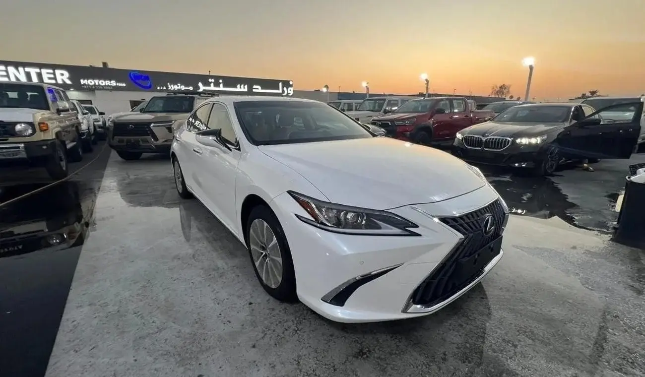 Lexus ES 2024