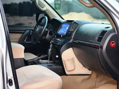 تويوتا لاند كروزر 2011