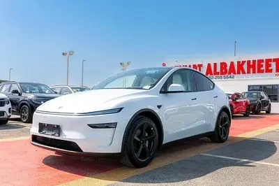 Tesla Model Y 2025 undefinedL