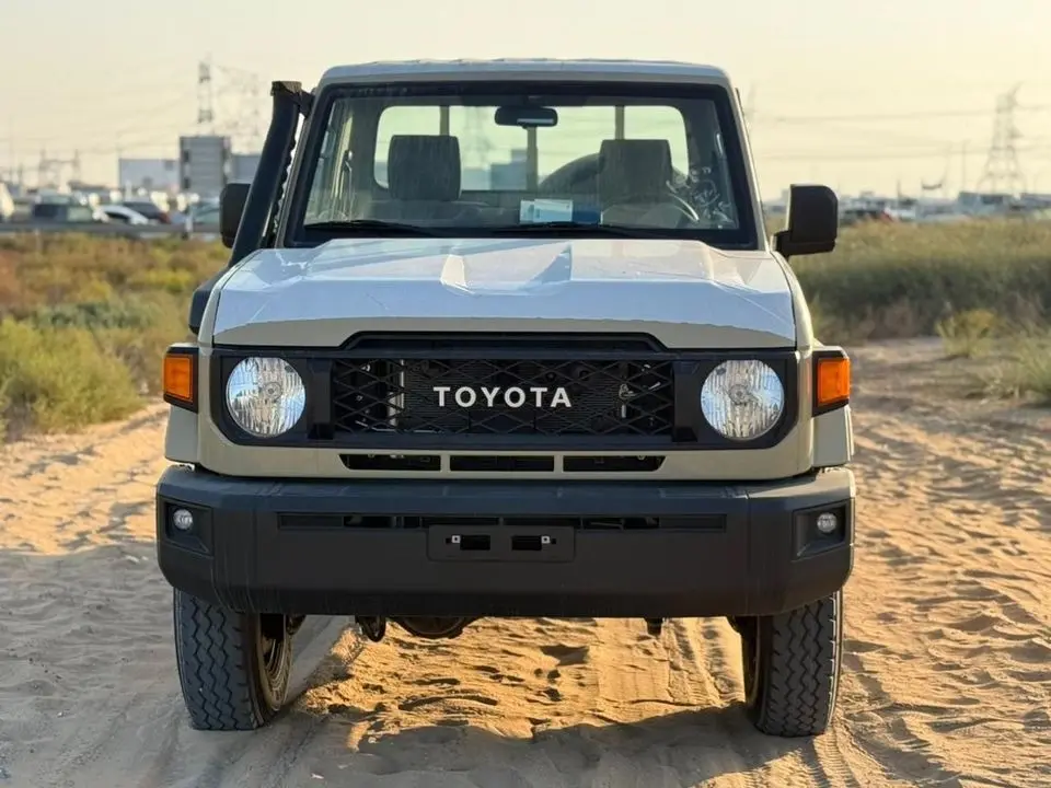 Toyota Land Cruiser Pick Up 2025