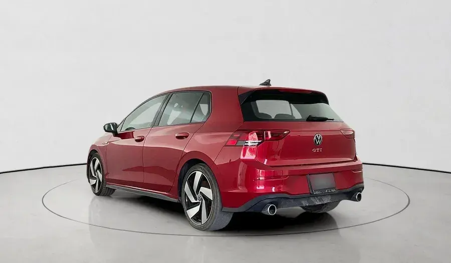 فولكس واجن جولف GTI 2024