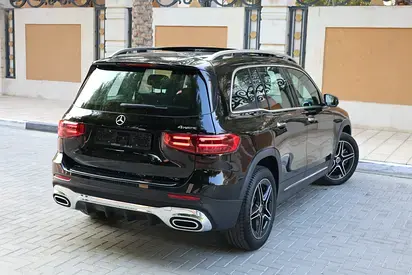 Mercedes Benz GLB Class 2025