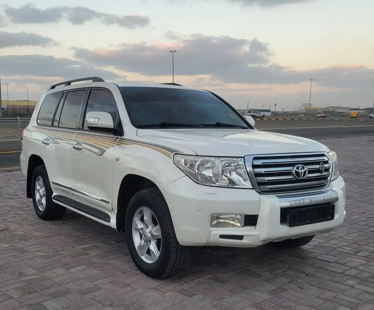 Toyota Land Cruiser 2010 5.7L