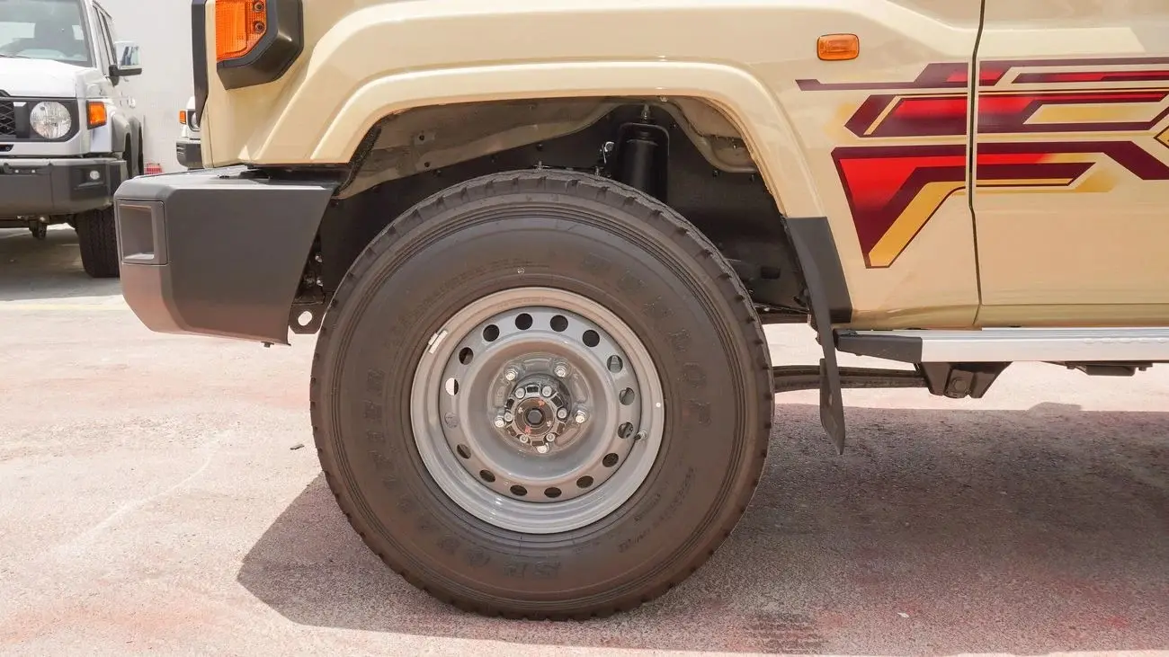 Toyota Land Cruiser 70 2025 4L