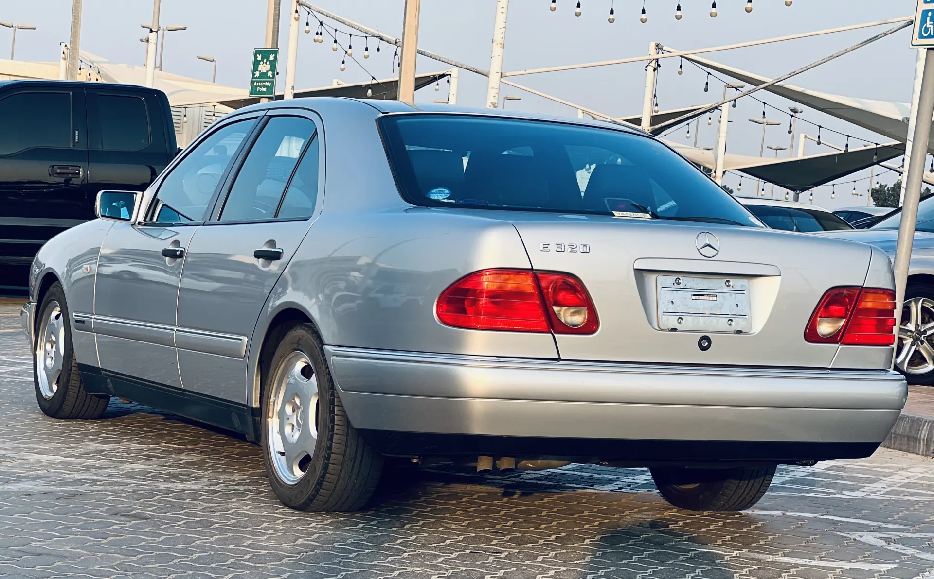 Mercedes Benz E Class 1996 3.2L