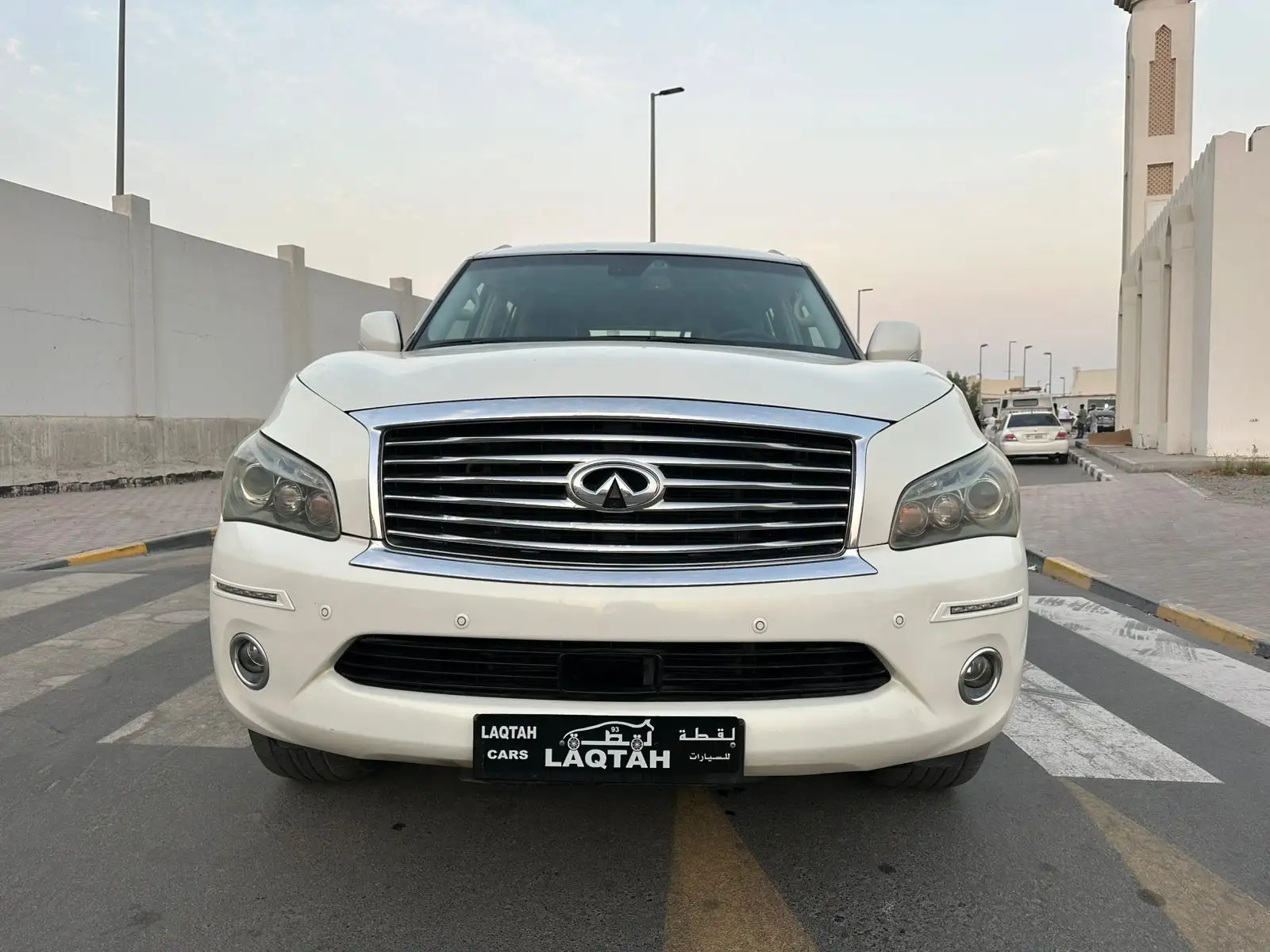 إنفينيتي QX80 2014