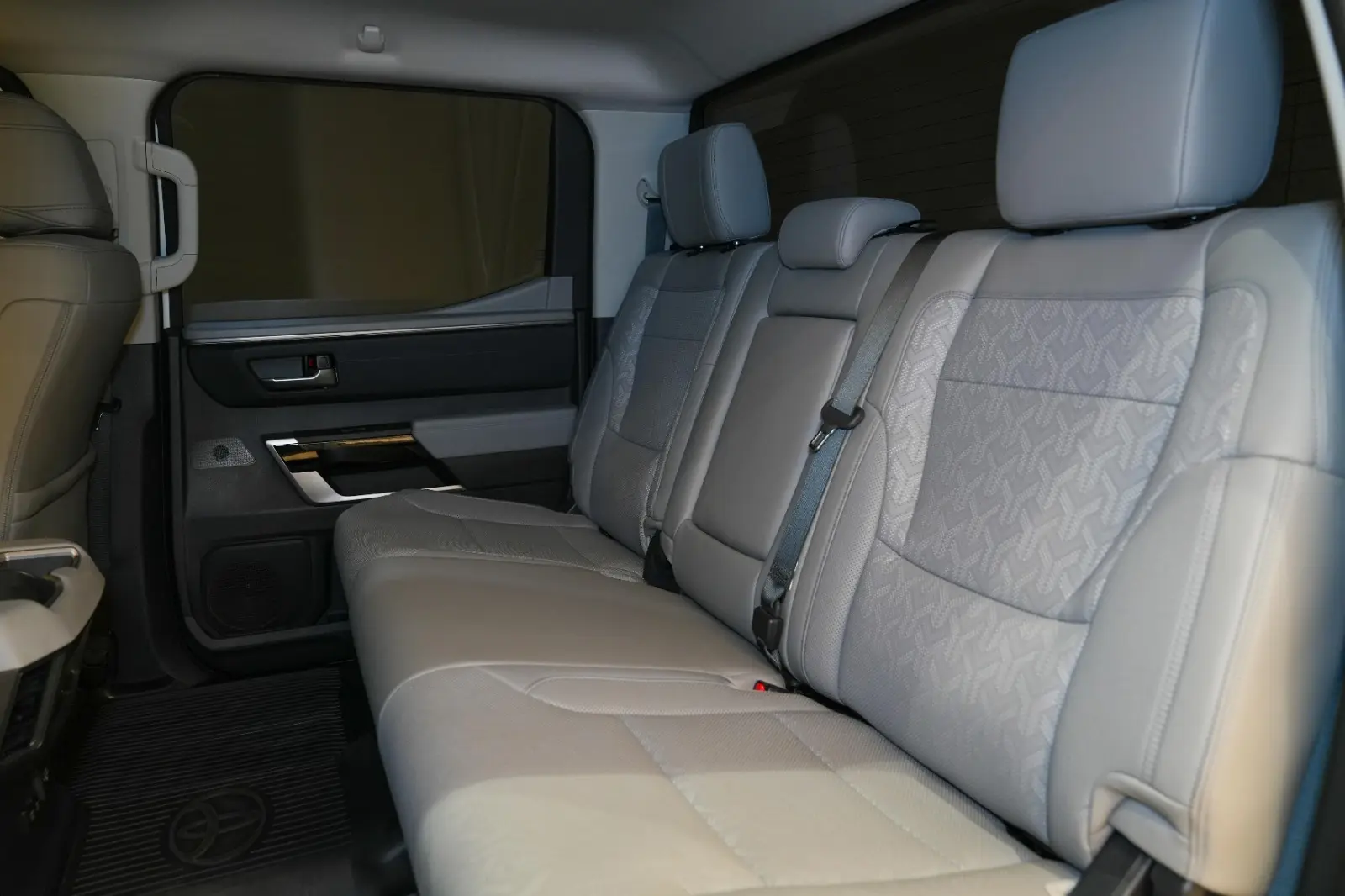 تويوتا تاندرا 2024