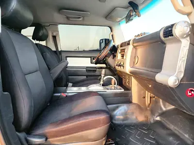 تويوتا اف جي كروزر 2013