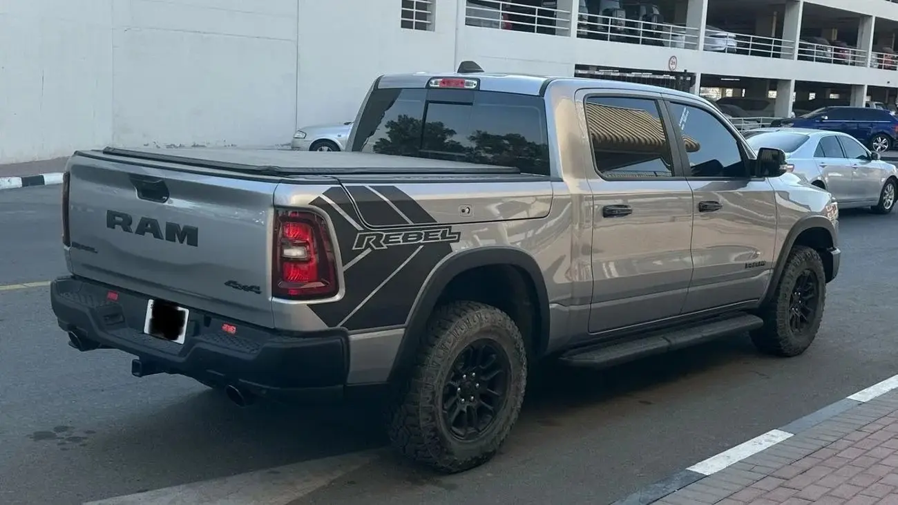 رام 1500 2025 5.7L