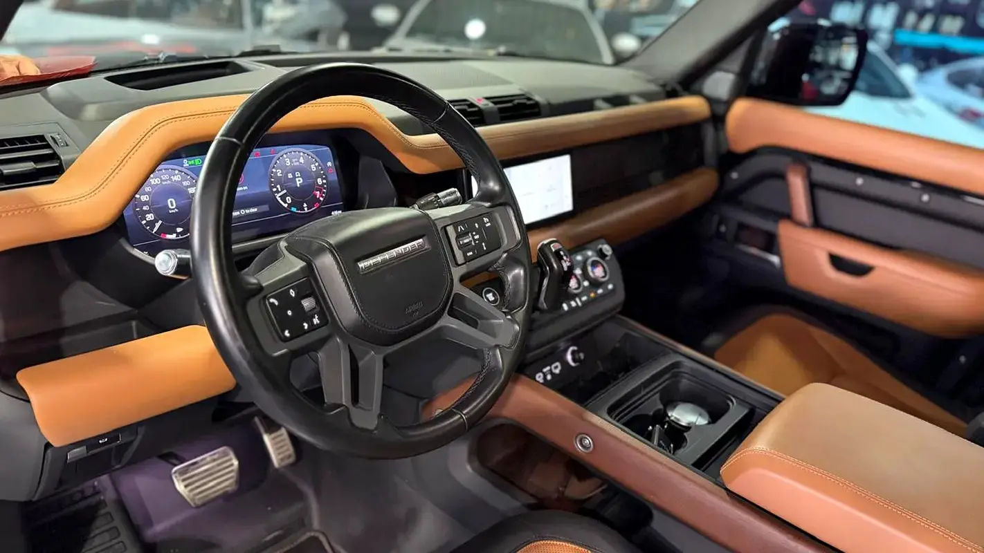 Land Rover Defender 2022