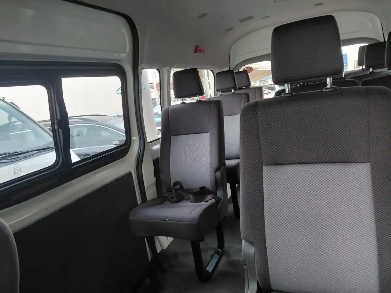 Toyota Hiace 2021