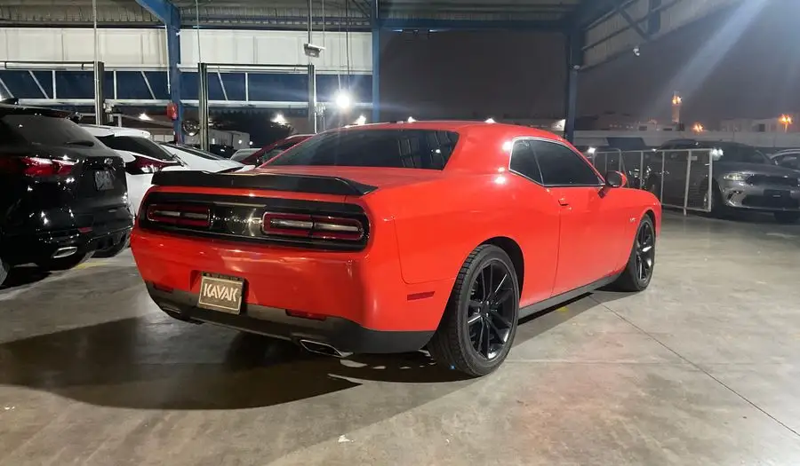 Dodge Challenger 2023 5.7L