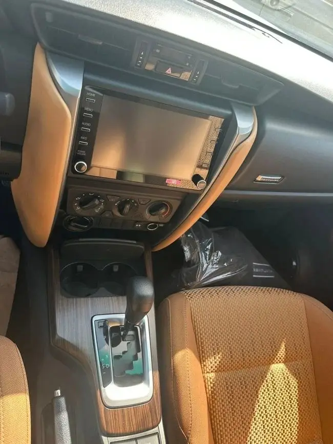 تويوتا فورتونر 2025 2.7L