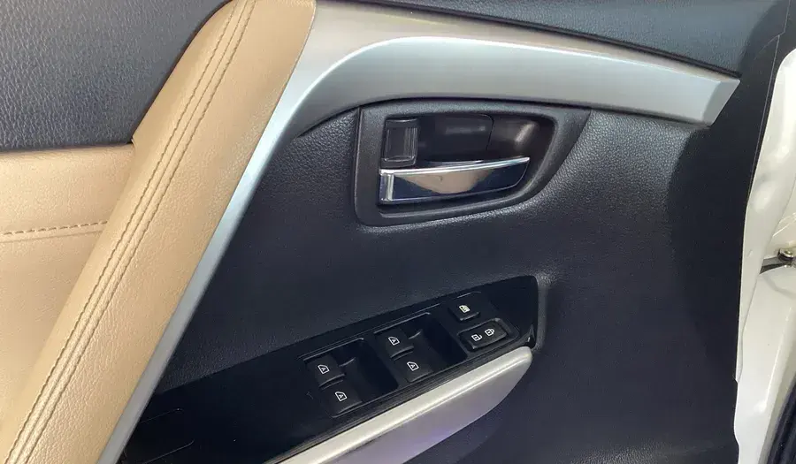 Mitsubishi Montero 2023