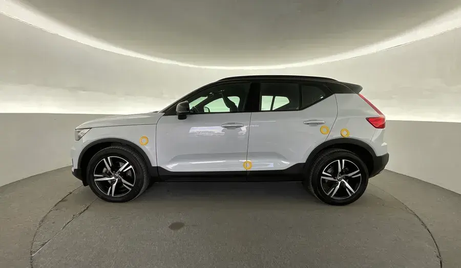 فولفو XC 40 2020