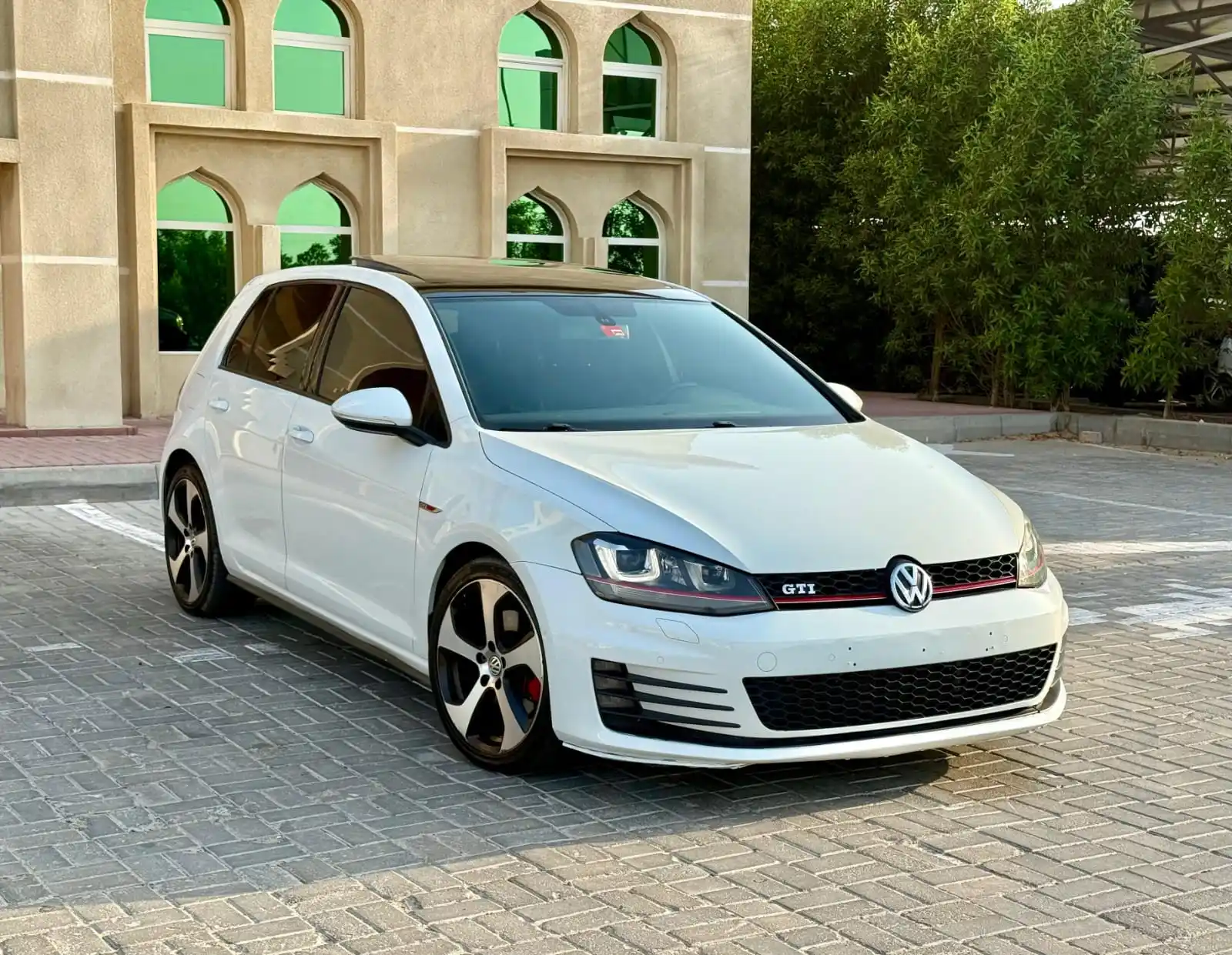 فولكس واجن جولف 2015