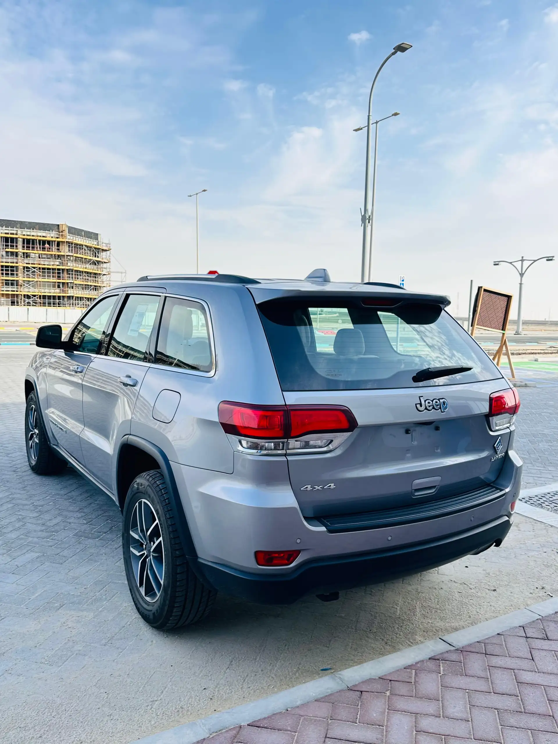 جيب جراند شيروكي 2021 3.6L