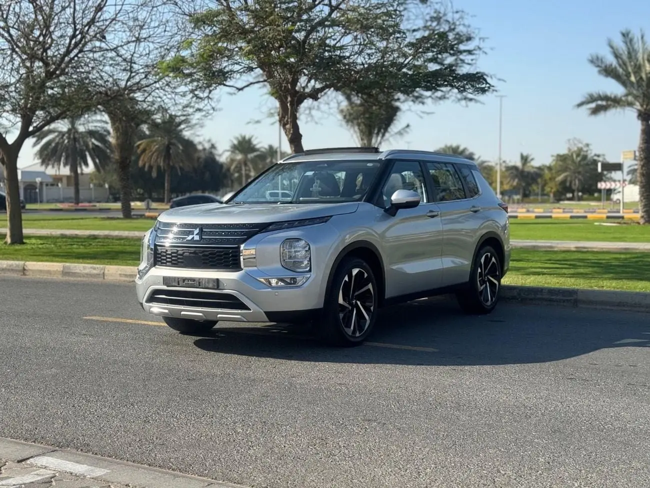 ميتسوبيشي آوتلاندر 2024 2.4L