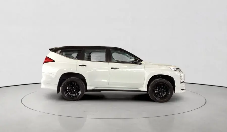 Mitsubishi Montero 2023 3L