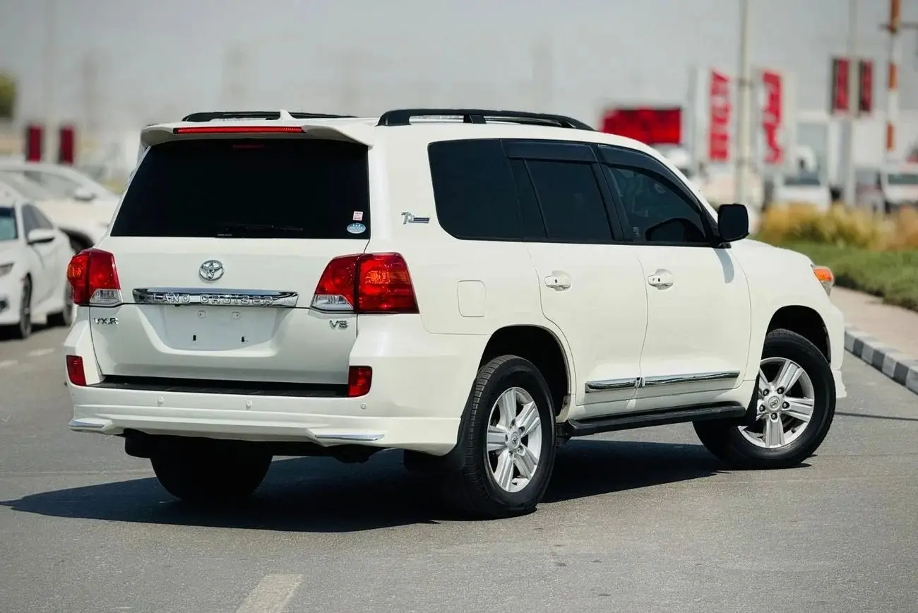 Toyota Land Cruiser 2013 5.7L