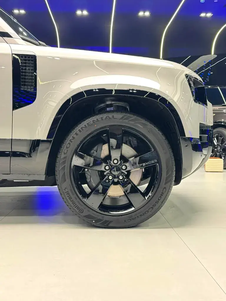 لاند روفر ديفندر 2026 3L