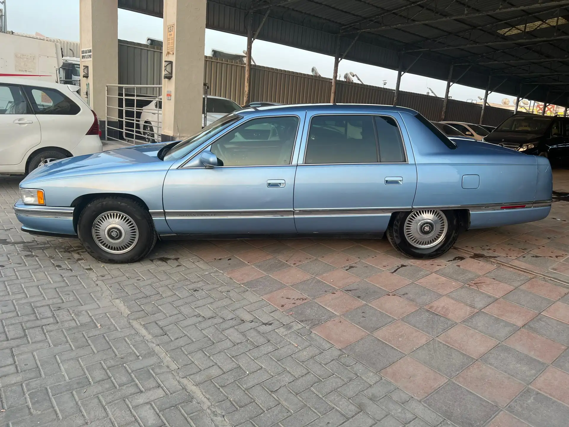 كاديلاك STS إشبيلية 1995 undefinedL