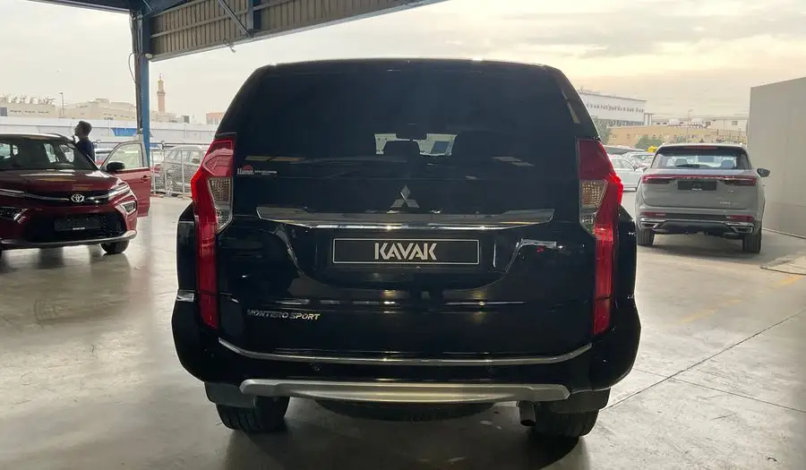 Mitsubishi Montero 2017