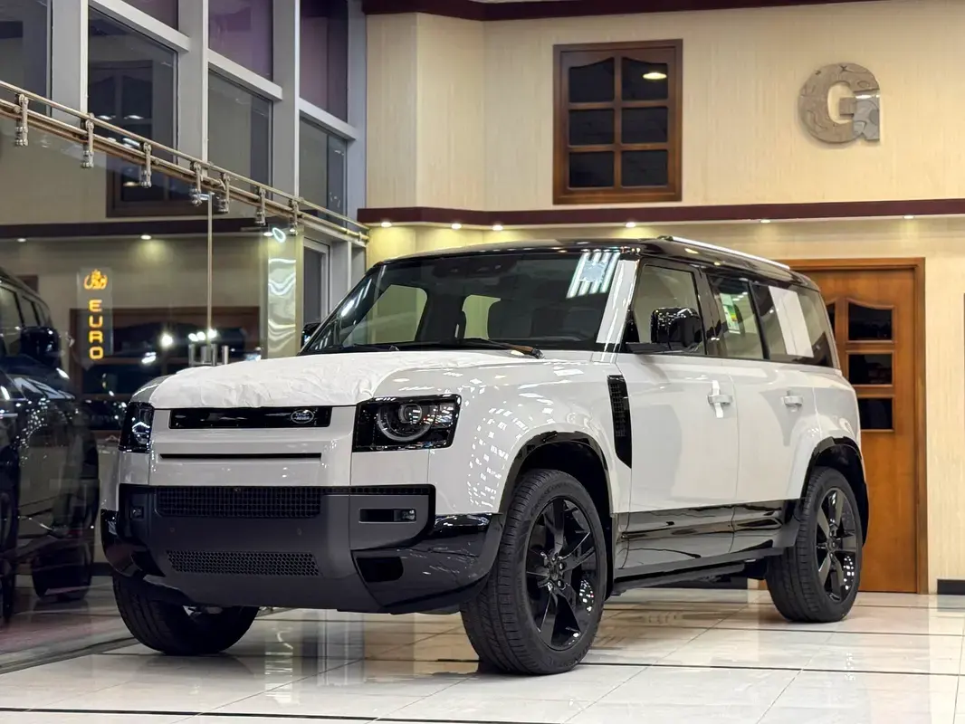 Land Rover Defender 2026