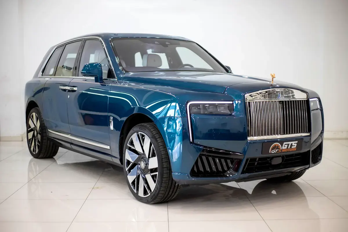 رولز رويس كولينان 2023