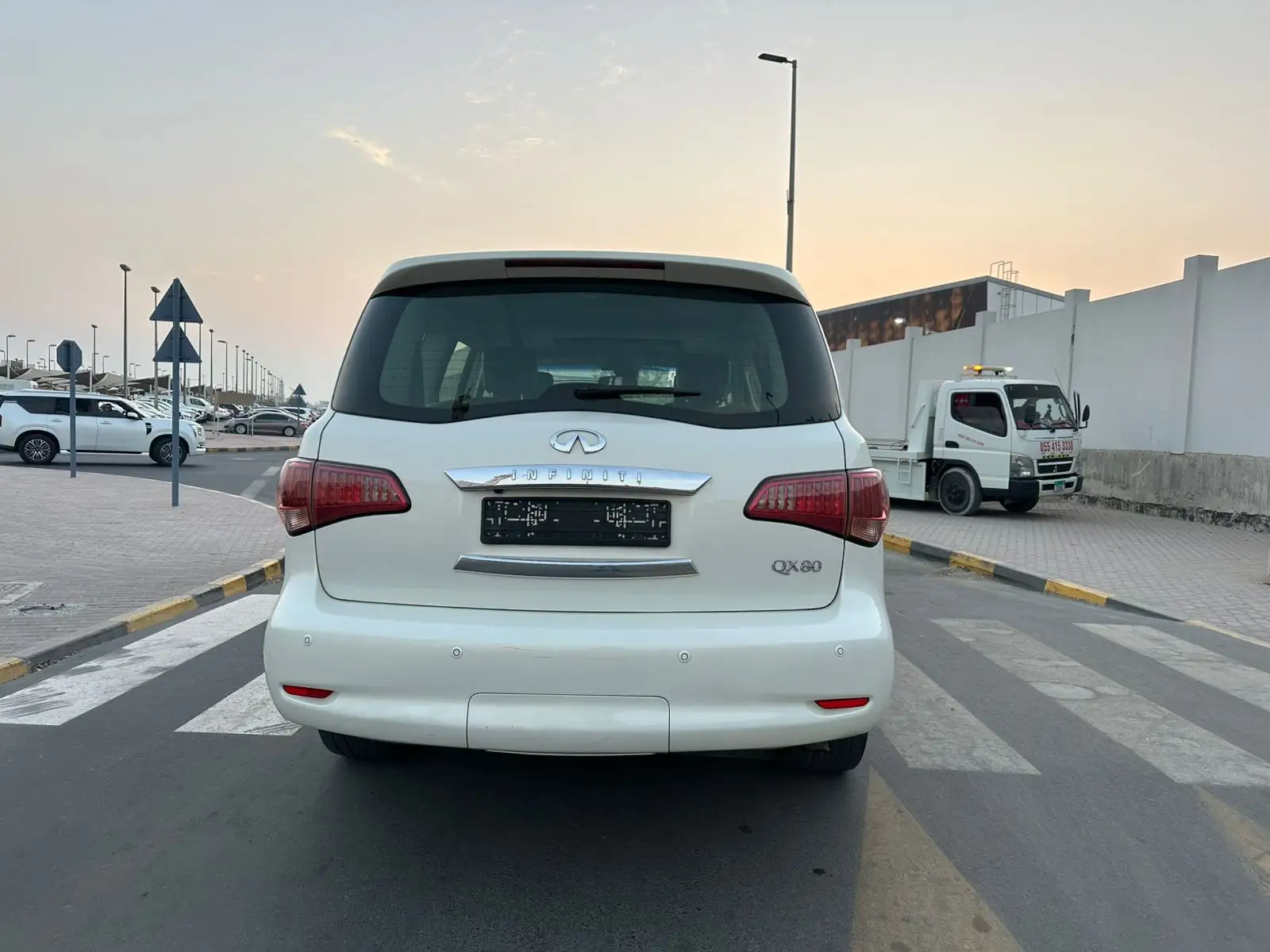 إنفينيتي QX80 2014