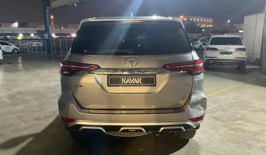 Toyota Fortuner 2022 4L