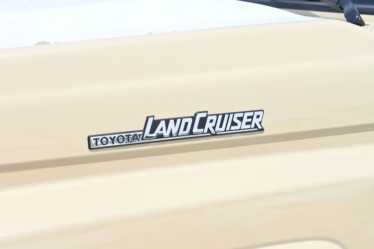 Toyota Land Cruiser 70 2025 4L