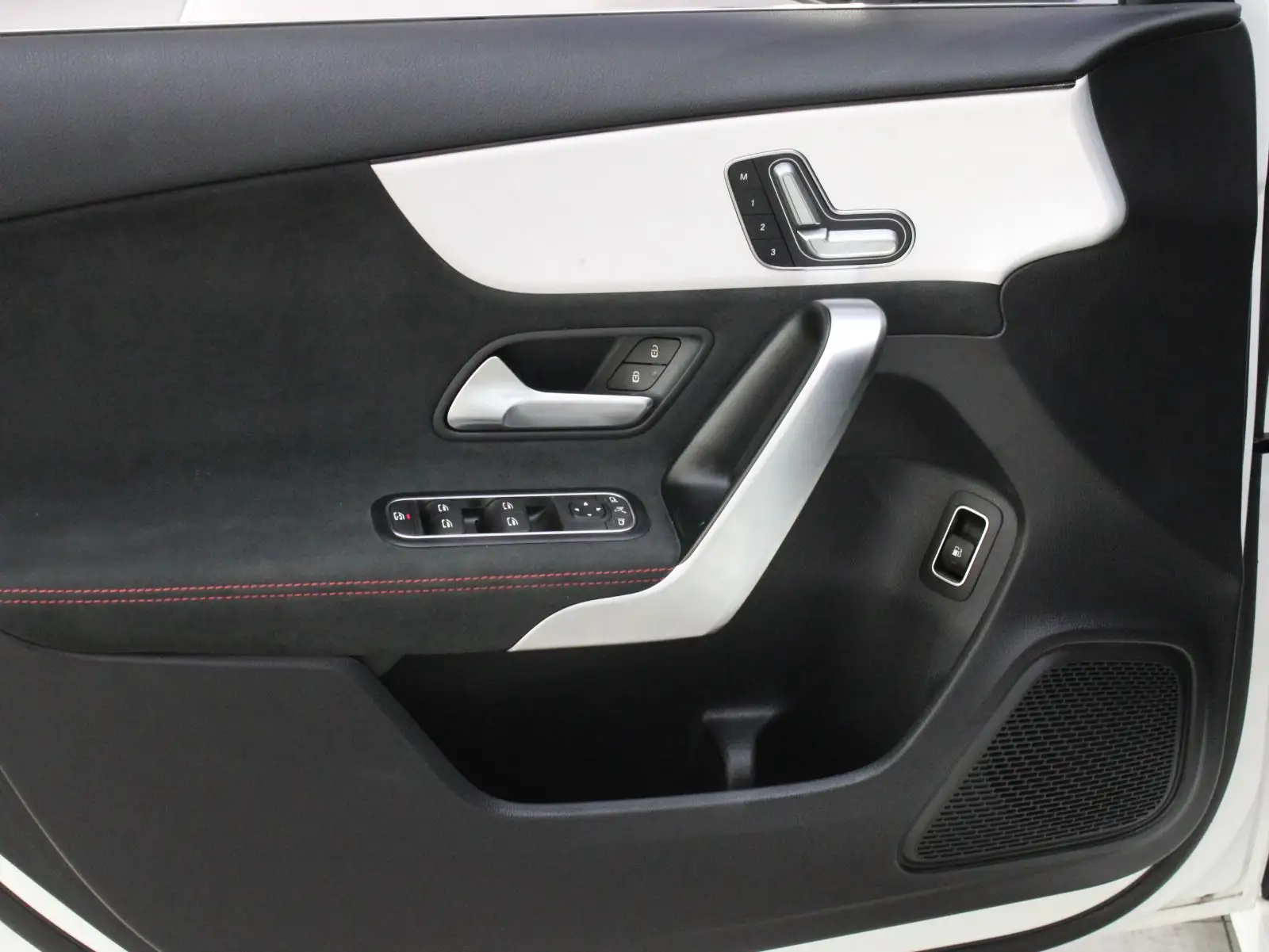 مرسيدس بنز A Class 2023 1.3L