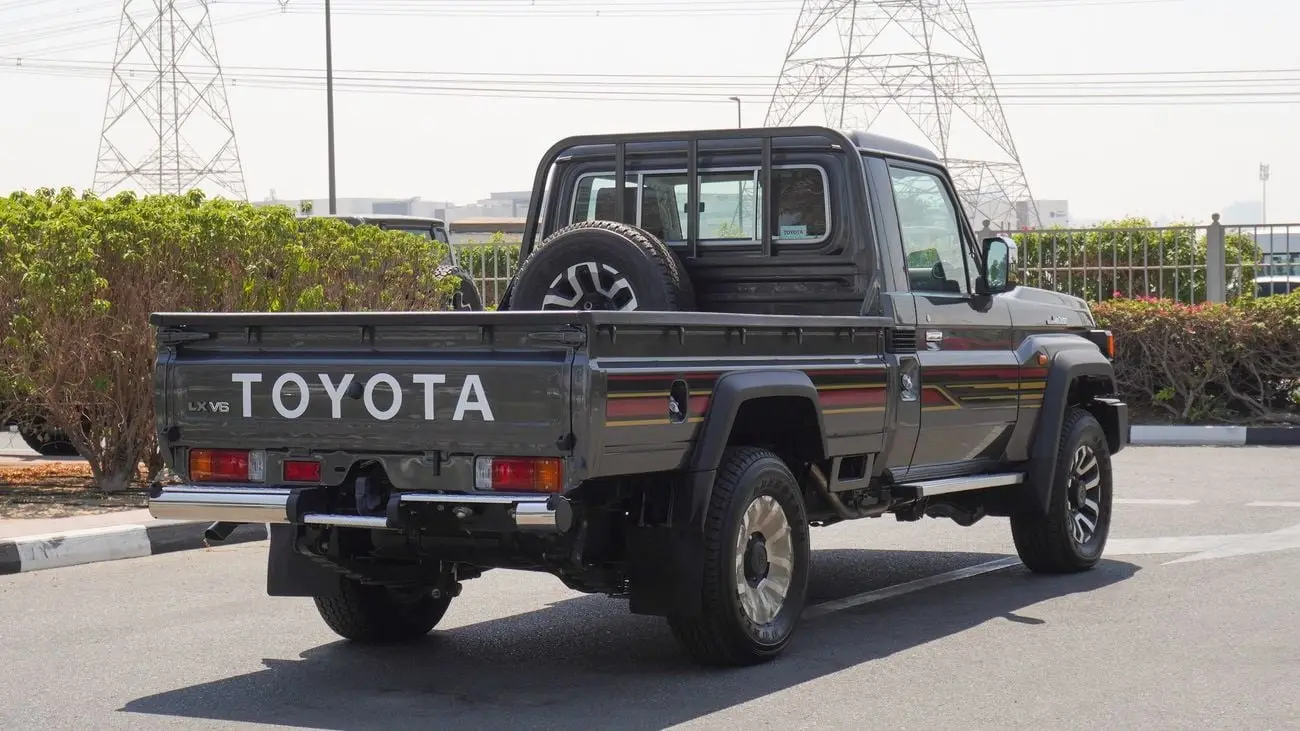 Toyota Land Cruiser Pick Up 2025 4L