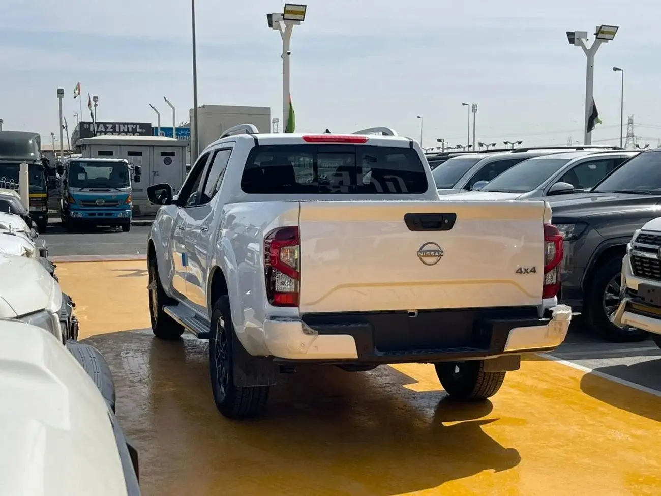 نيسان نافارا 2025 2.5L